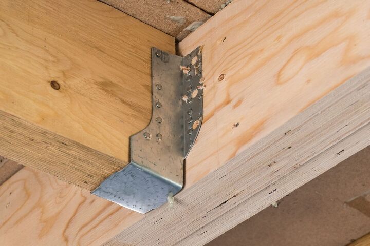 can screws be used with joist hangers instead of nails