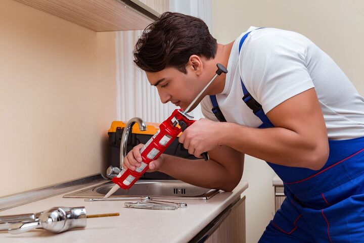 what kind of caulk is best for the kitchen sink