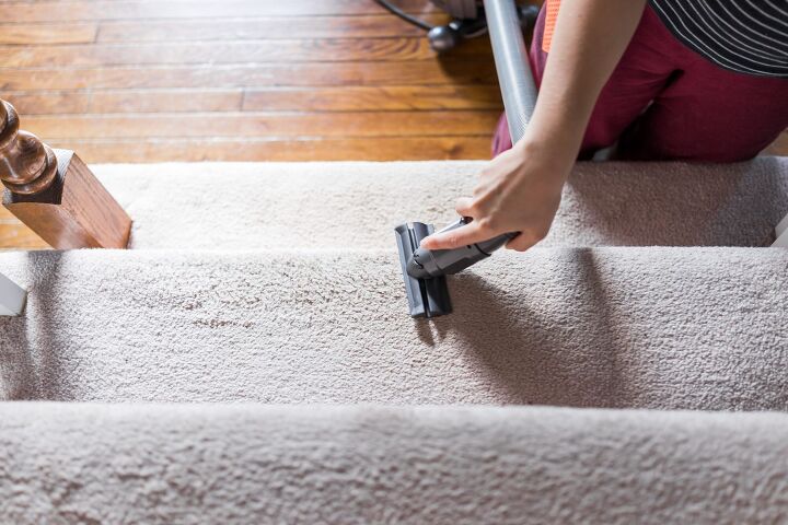 how to clean carpeted stairs