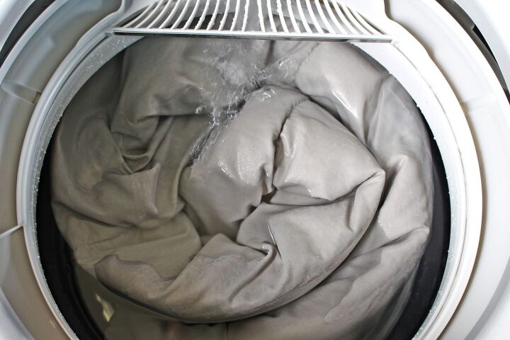 How To Clean A Comforter That Is Too Big For My Washer