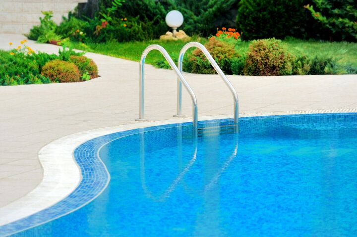 how to clean pool tile