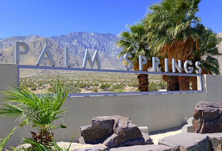 what are the pros and cons of living in palm springs