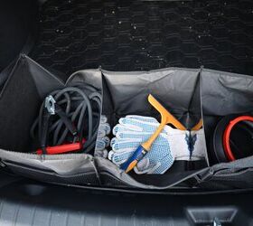 14 tools everyone should have in the trunk of their car