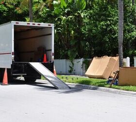 When Is It Worth It to Hire Professional Movers?