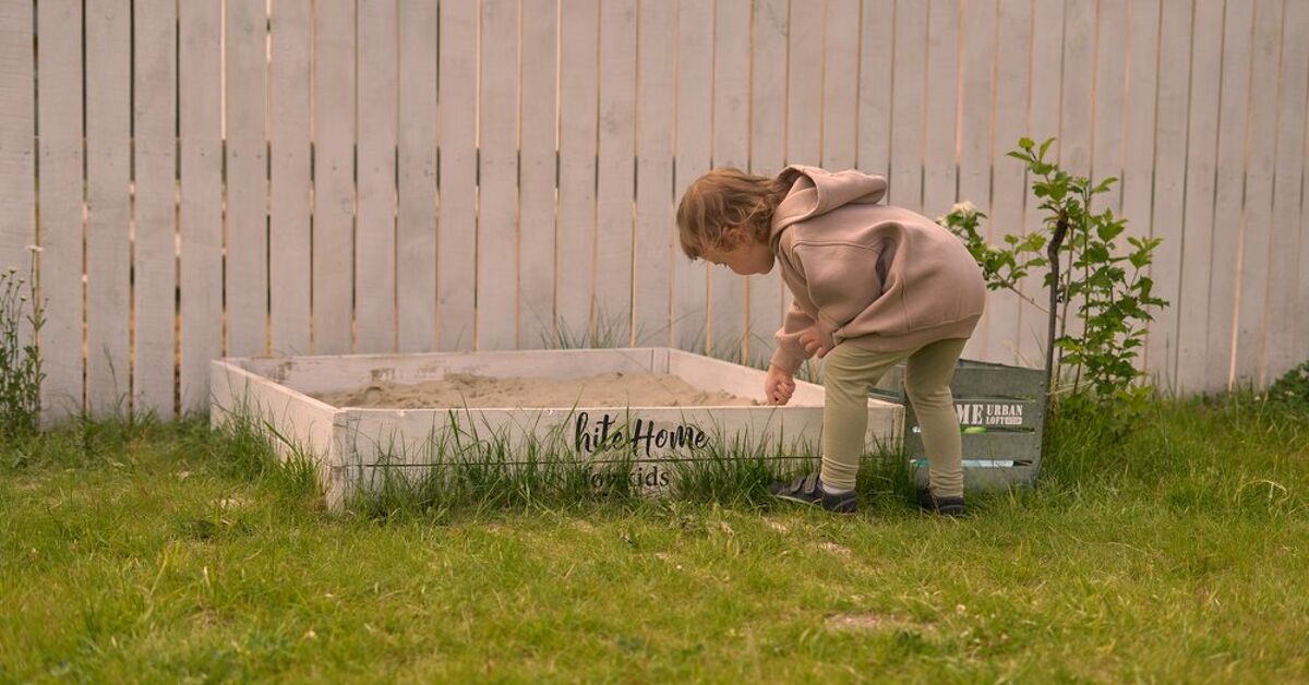 Sandbox Build How To Build A Sandbox On A Tight Budget | Upgradedhome.com