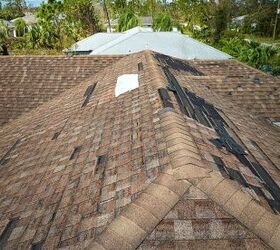 Signs That It’s Time To Replace Your Roof