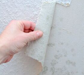 Five Signs There's Mold In Your Walls