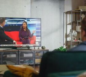 Ways To Reduce The Glare From A TV